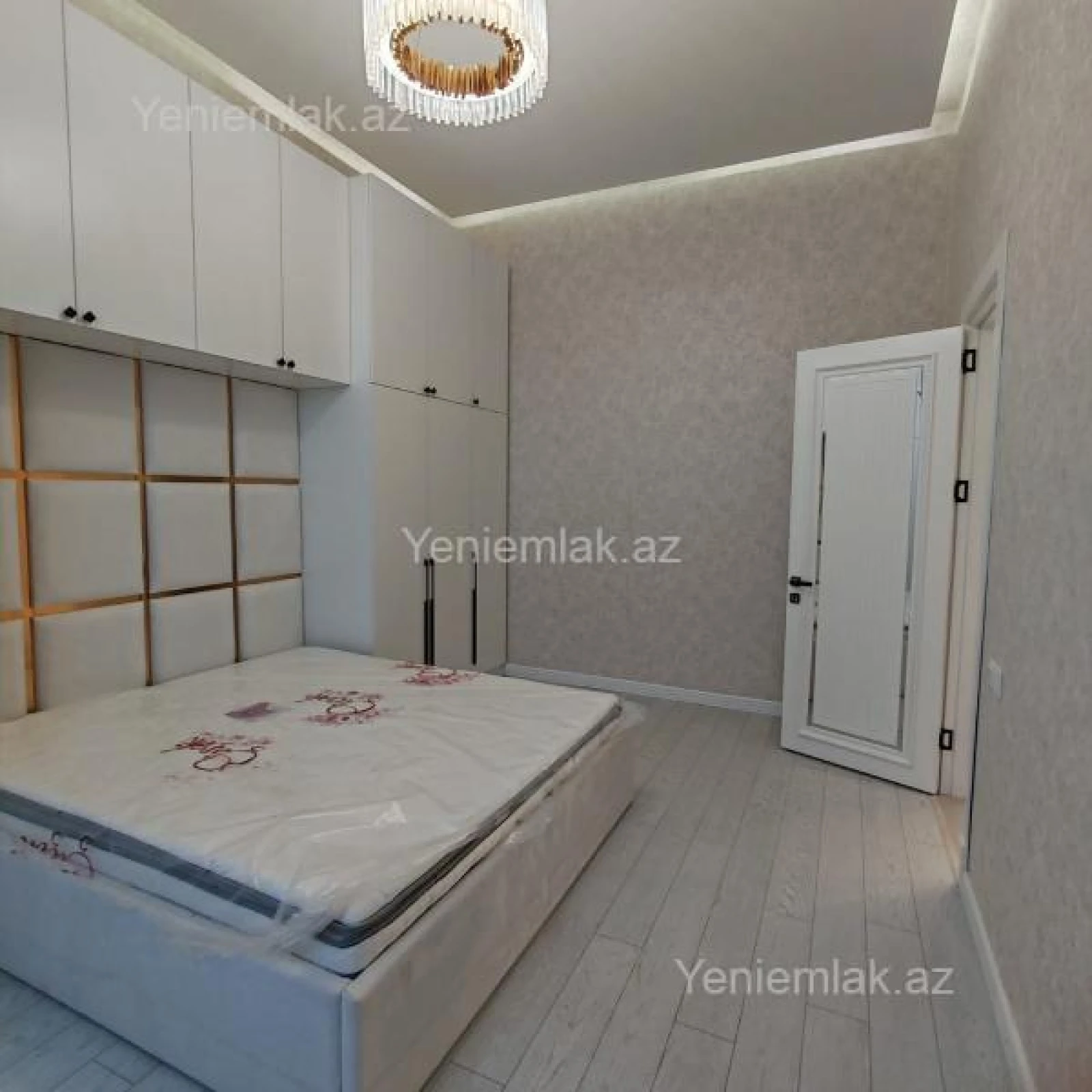 Satılır 4 otaqlı həyət evi 250 m²