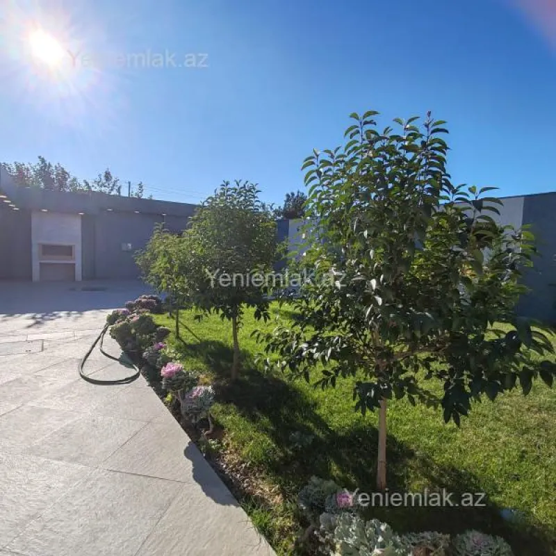 Satılır 4 otaqlı həyət evi 250 m²