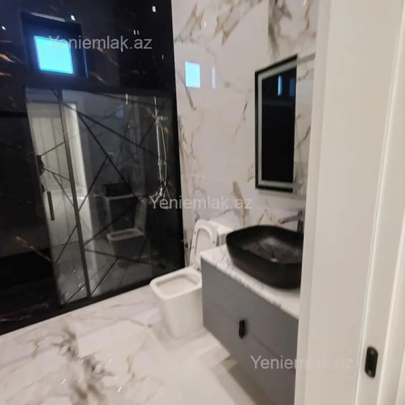 Satılır 4 otaqlı həyət evi 250 m²