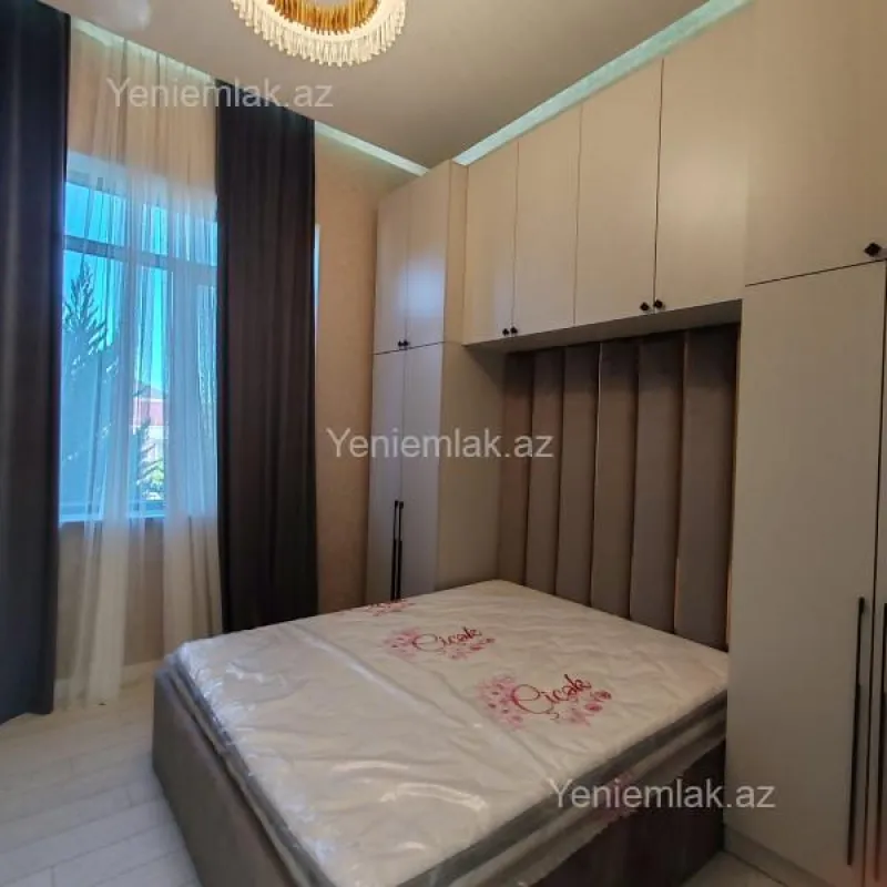 Satılır 4 otaqlı həyət evi 250 m²