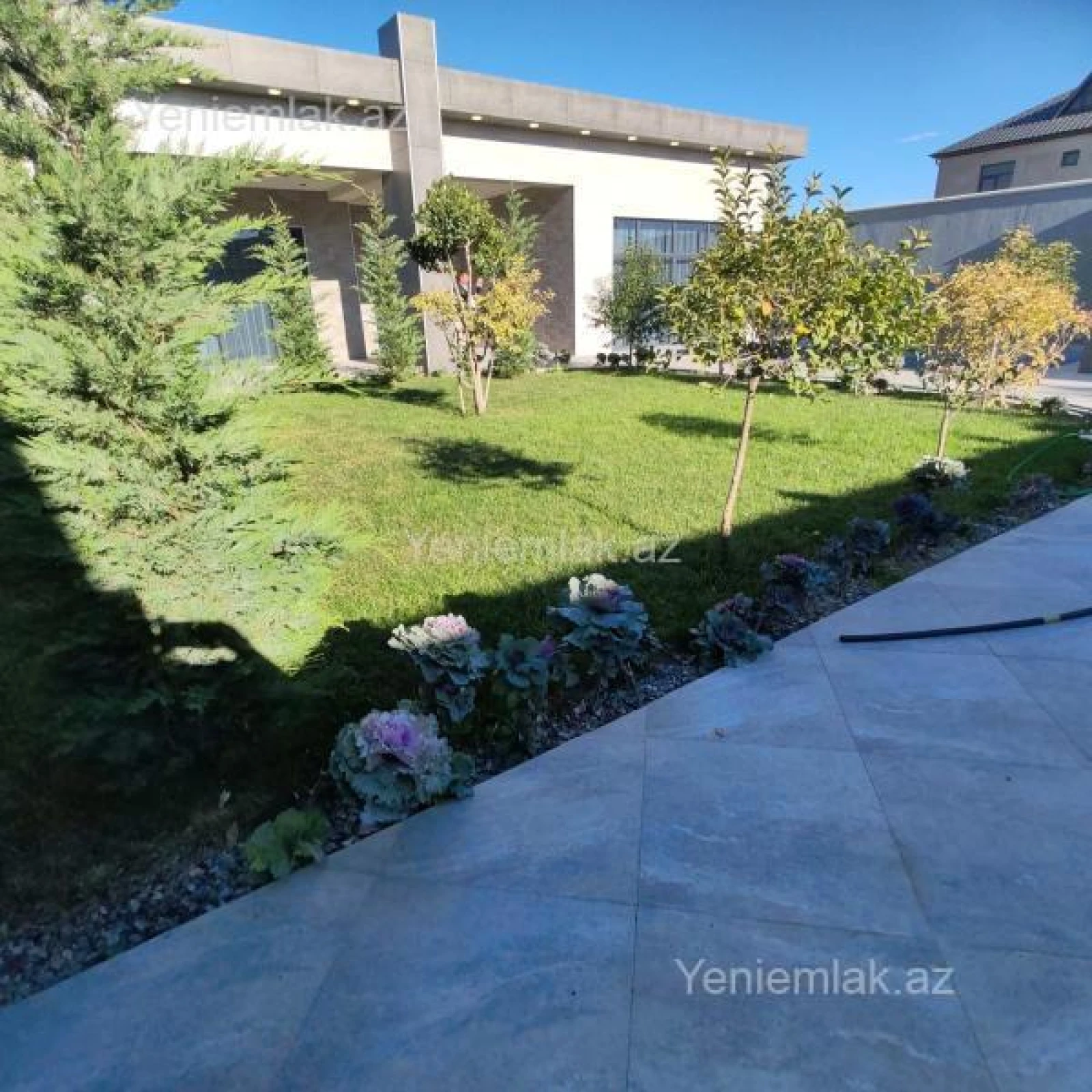 Satılır 4 otaqlı həyət evi 250 m²
