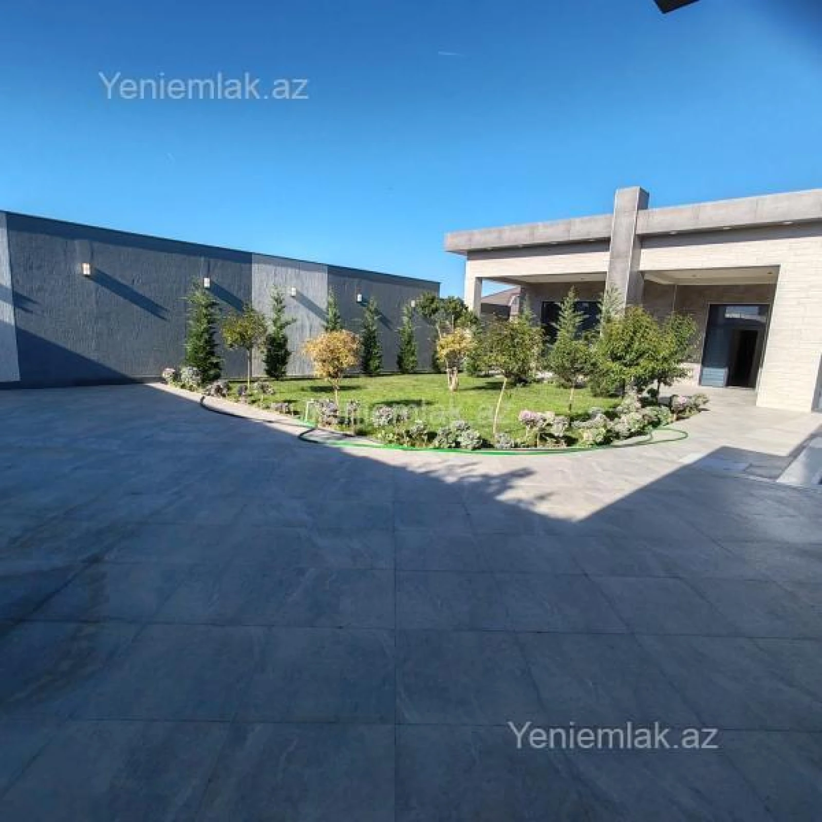 Satılır 4 otaqlı həyət evi 250 m²