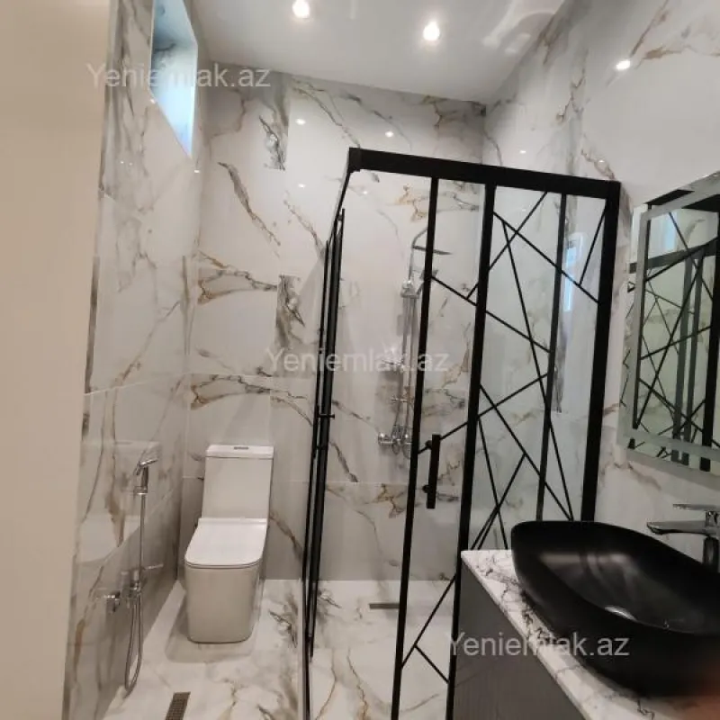 Satılır 4 otaqlı həyət evi 250 m²