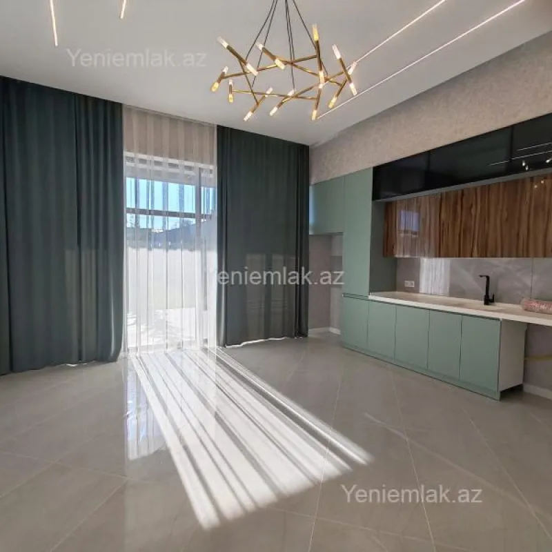 Satılır 4 otaqlı həyət evi 250 m²