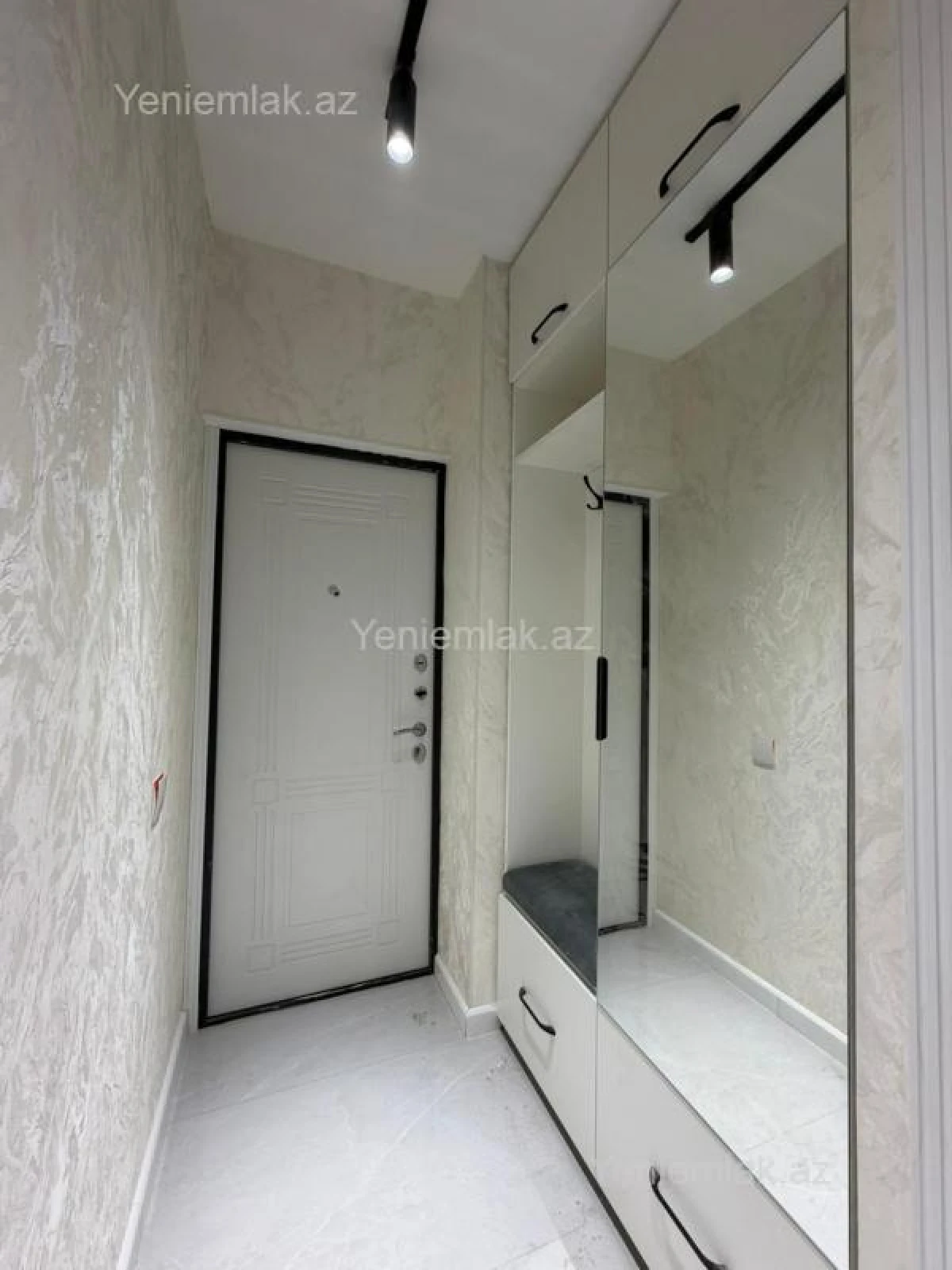 Satılır 2 otaqlı köhnə tikili 40 m²