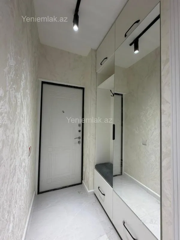 Satılır 2 otaqlı köhnə tikili 40 m²