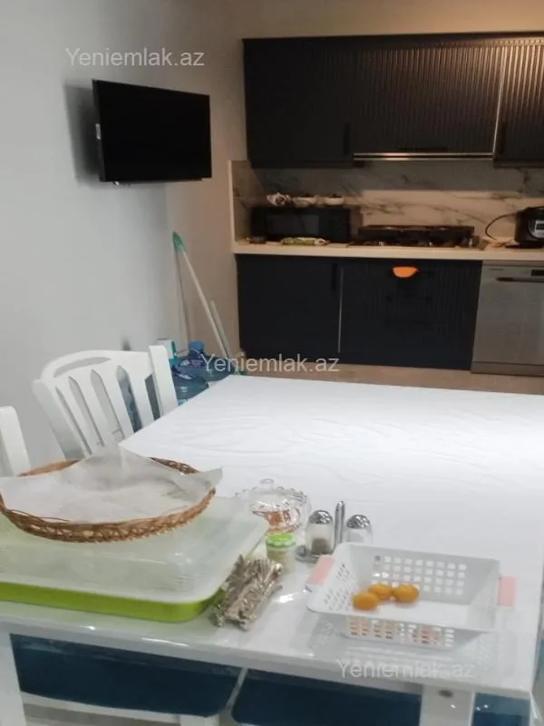 Satılır 3 otaqlı yeni tikili 100 m²