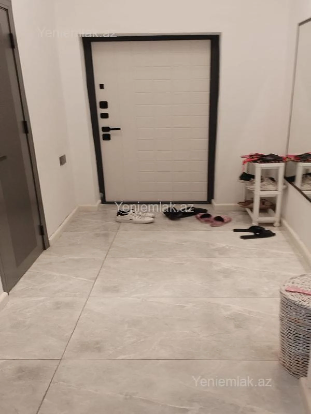 Satılır 3 otaqlı yeni tikili 100 m²