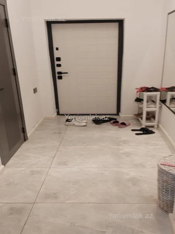 Satılır 3 otaqlı yeni tikili 100 m²