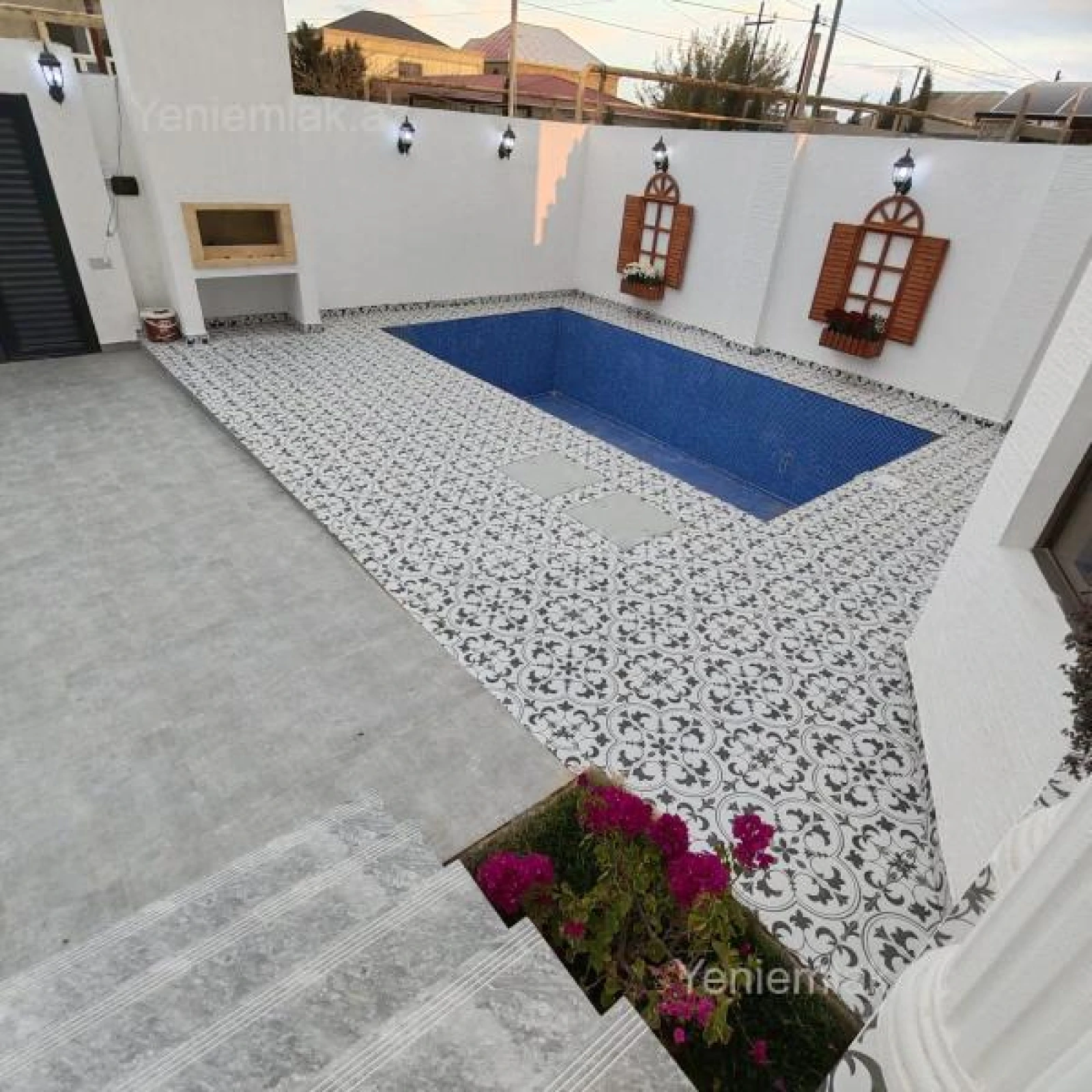 Satılır 5 otaqlı həyət evi 210 m²