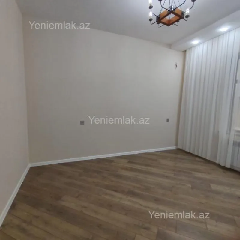 Satılır 5 otaqlı həyət evi 210 m²