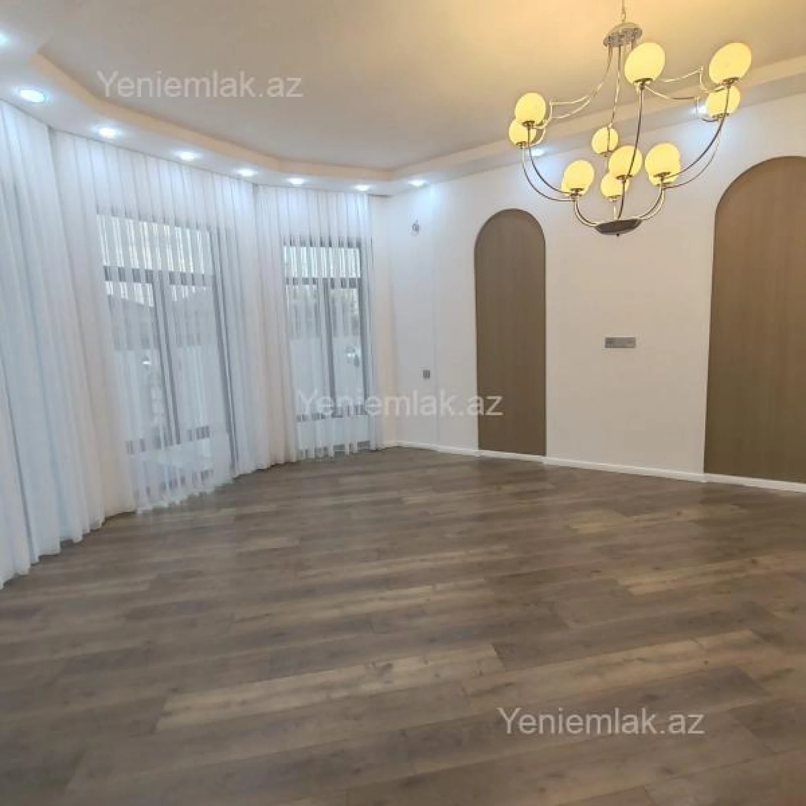 Satılır 5 otaqlı həyət evi 210 m²