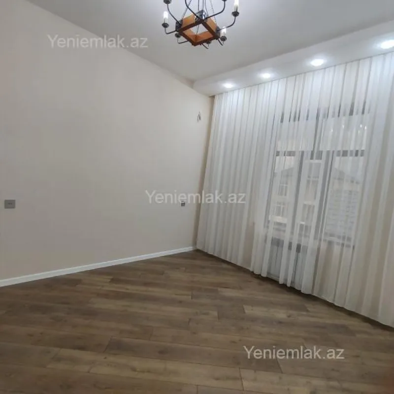 Satılır 5 otaqlı həyət evi 210 m²