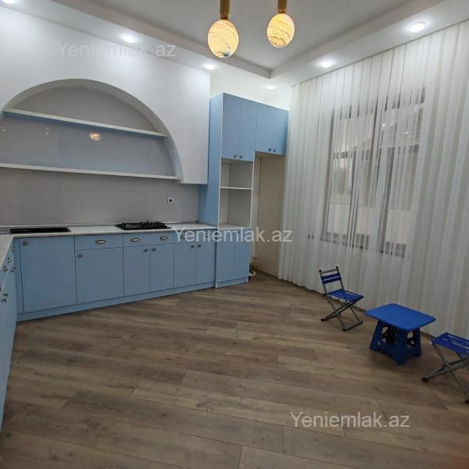 Satılır 5 otaqlı həyət evi 210 m²
