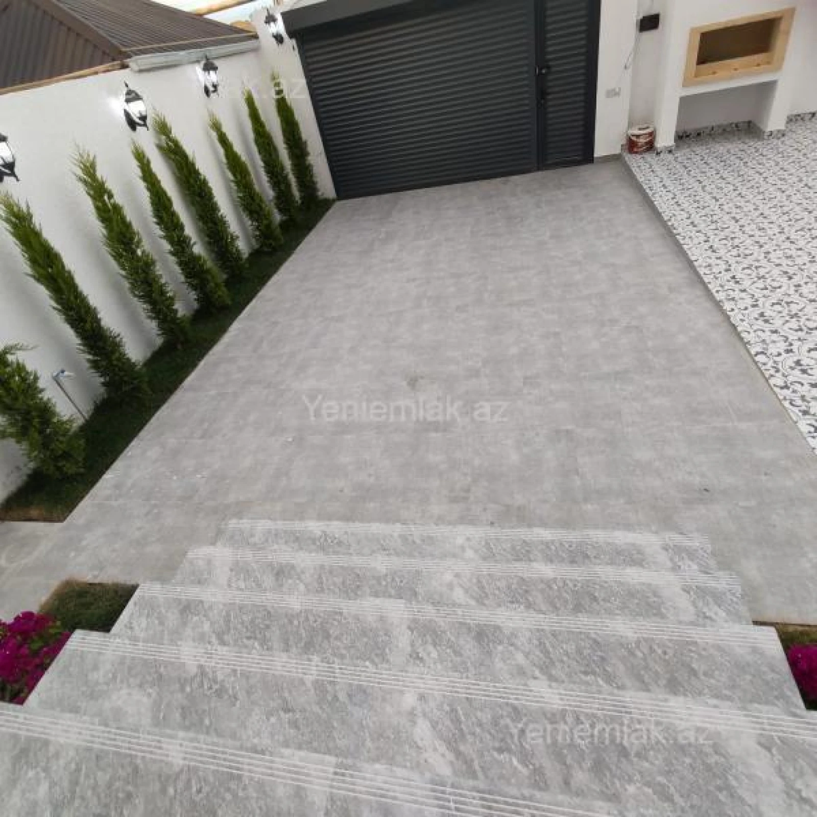 Satılır 5 otaqlı həyət evi 210 m²