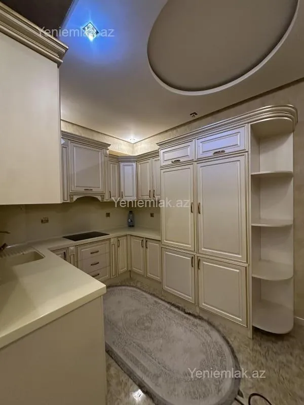 Satılır 3 otaqlı yeni tikili 70 m²