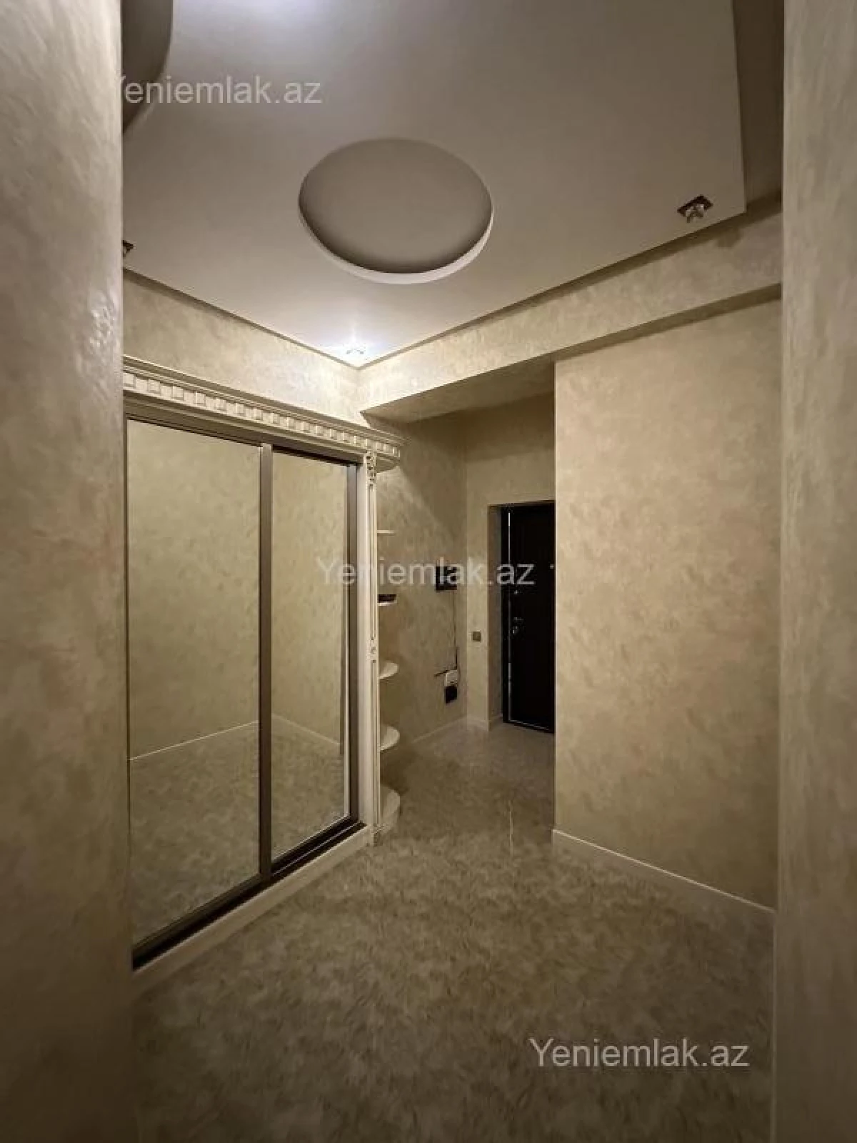 Satılır 3 otaqlı yeni tikili 70 m²
