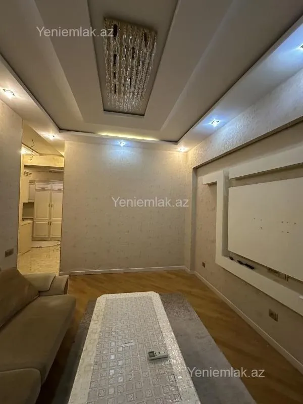 Satılır 3 otaqlı yeni tikili 70 m²