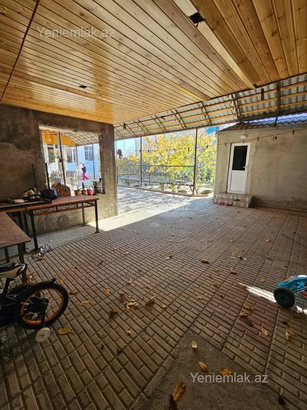 Satılır 6 otaqlı həyət evi 160 m²