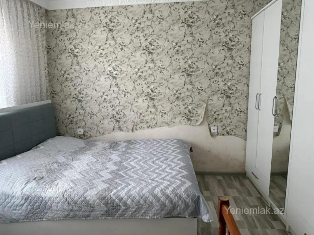 Satılır 6 otaqlı həyət evi 160 m²