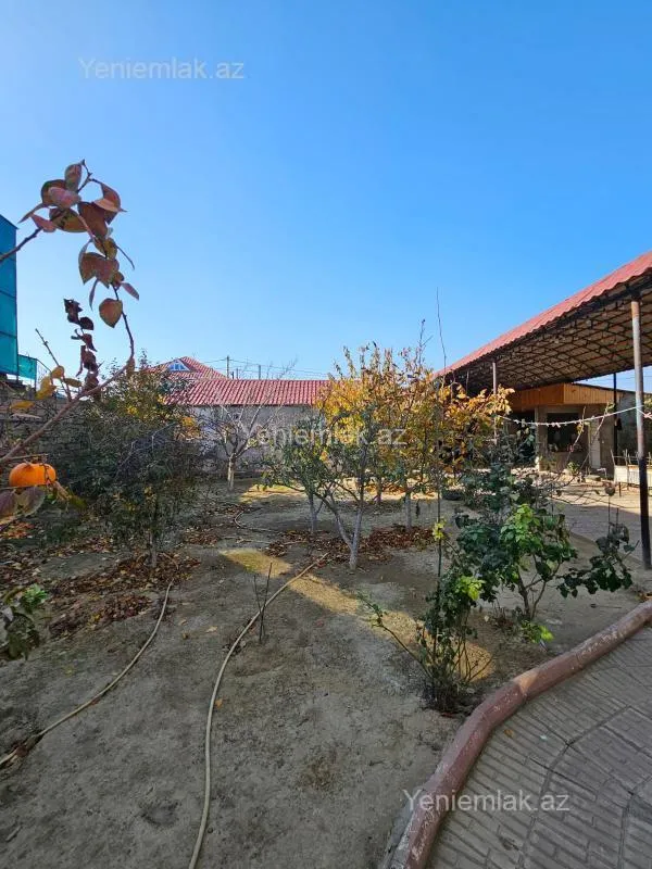 Satılır 6 otaqlı həyət evi 160 m²
