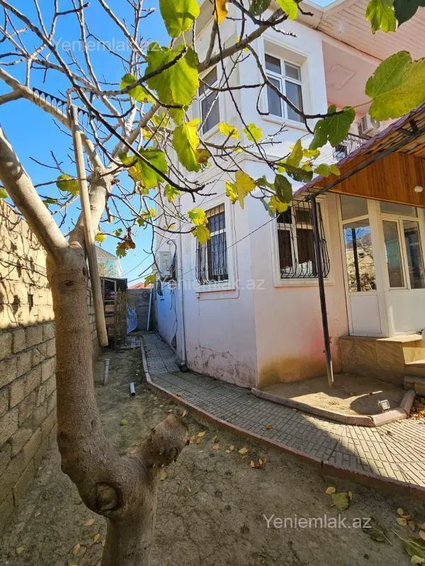 Satılır 6 otaqlı həyət evi 160 m²