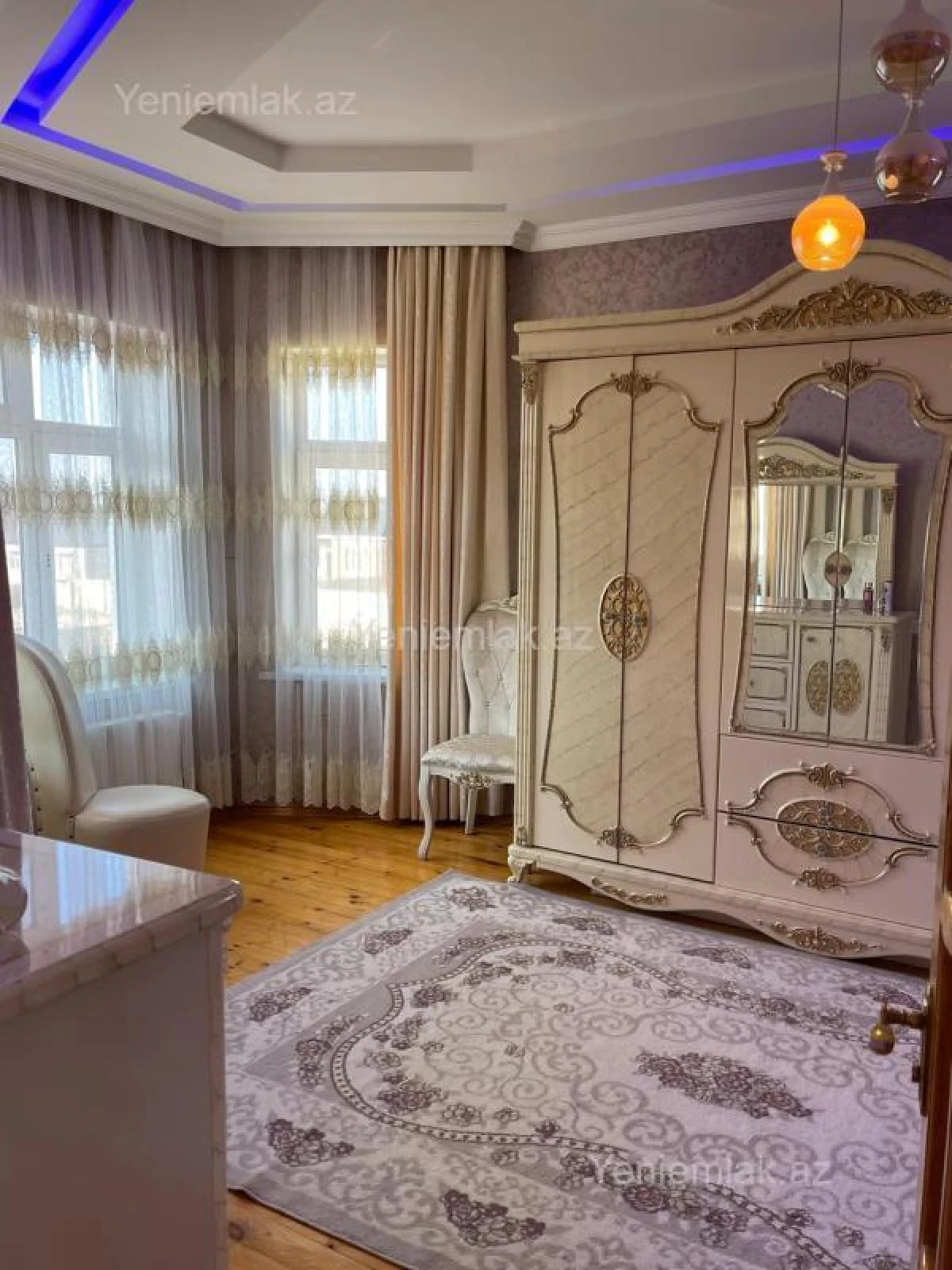 Satılır 6 otaqlı həyət evi 160 m²