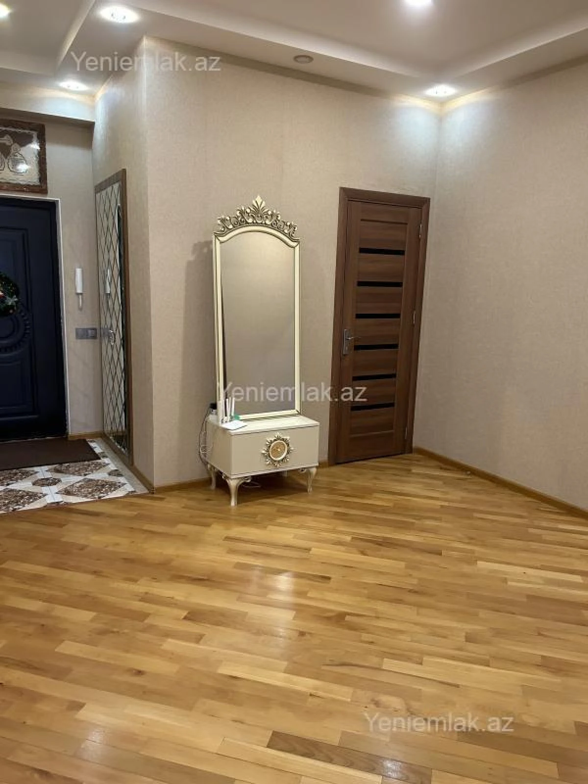 Satılır 4 otaqlı yeni tikili 145 m²