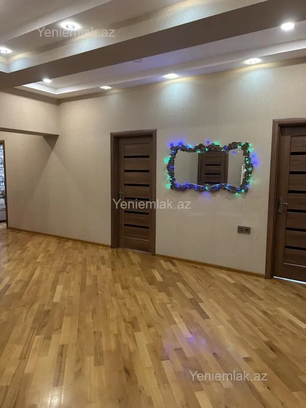 Satılır 4 otaqlı yeni tikili 145 m²