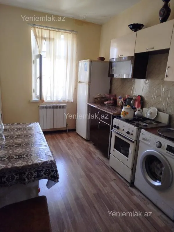 Satılır 3 otaqlı köhnə tikili 65 m²