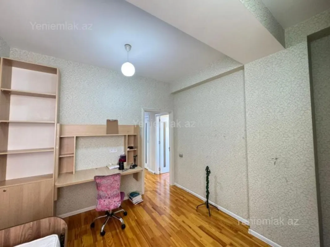 Satılır 3 otaqlı yeni tikili 85 m²