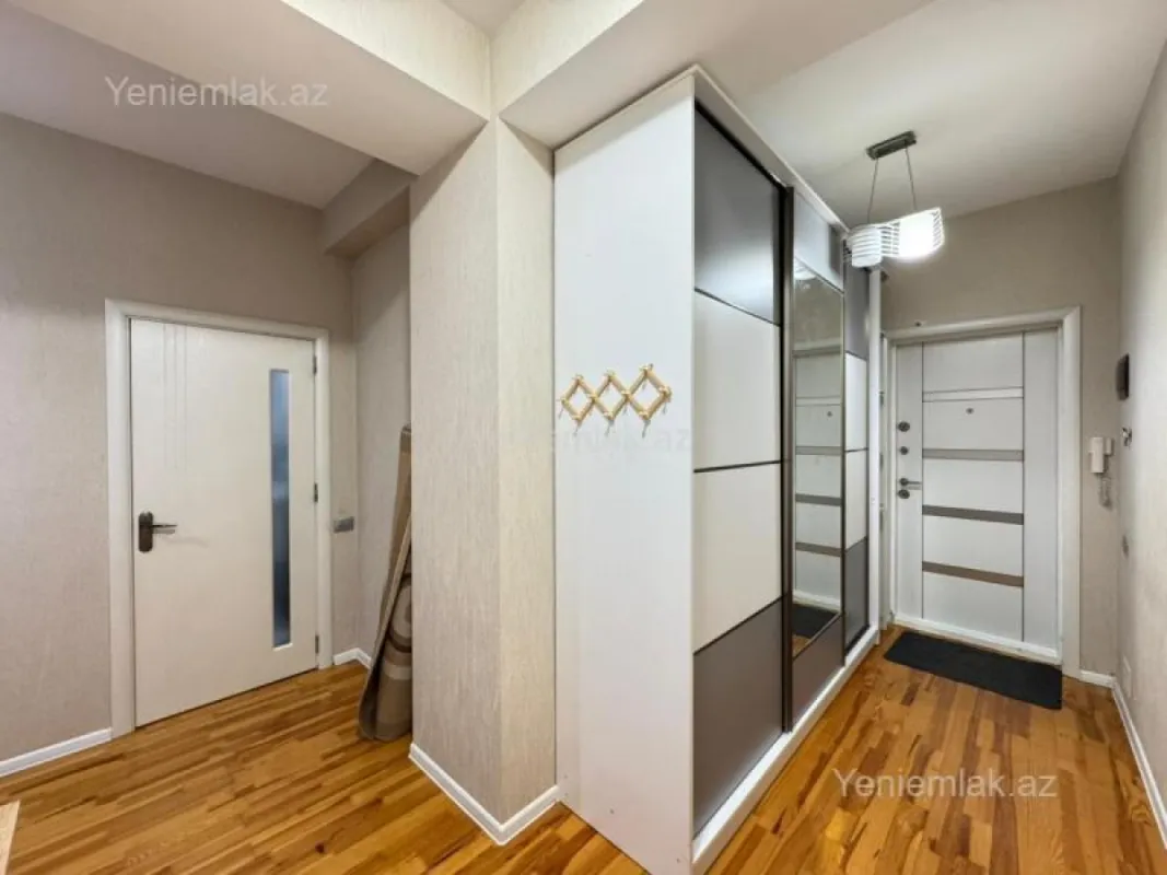 Satılır 3 otaqlı yeni tikili 85 m²