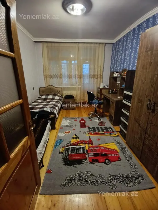 Satılır 3 otaqlı köhnə tikili 83 m²