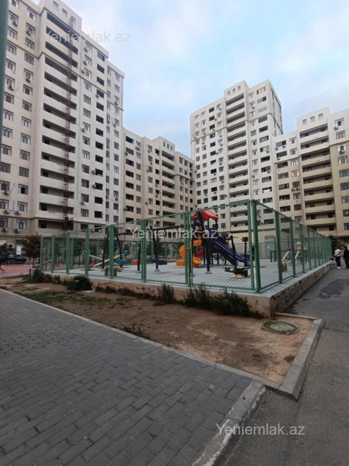 Satılır 2 otaqlı yeni tikili 75 m²