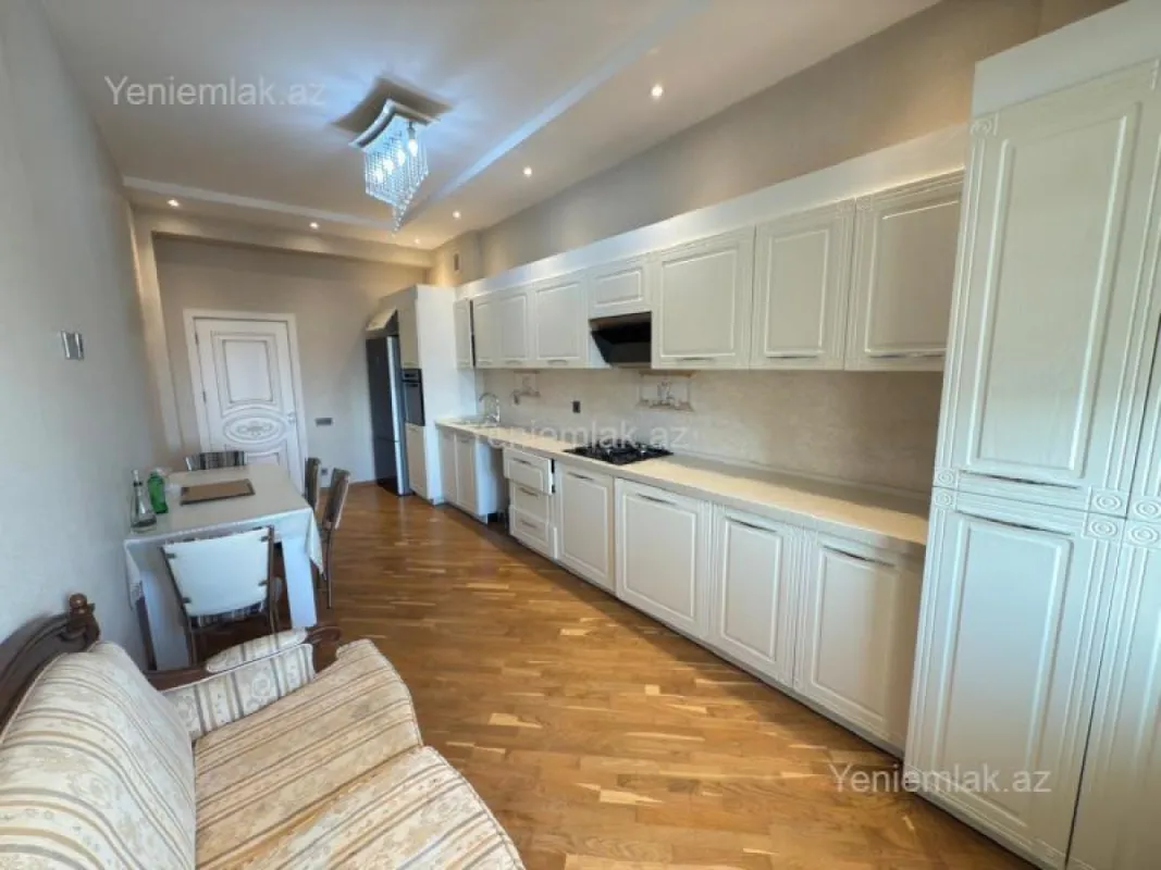 Satılır 3 otaqlı yeni tikili 127 m²