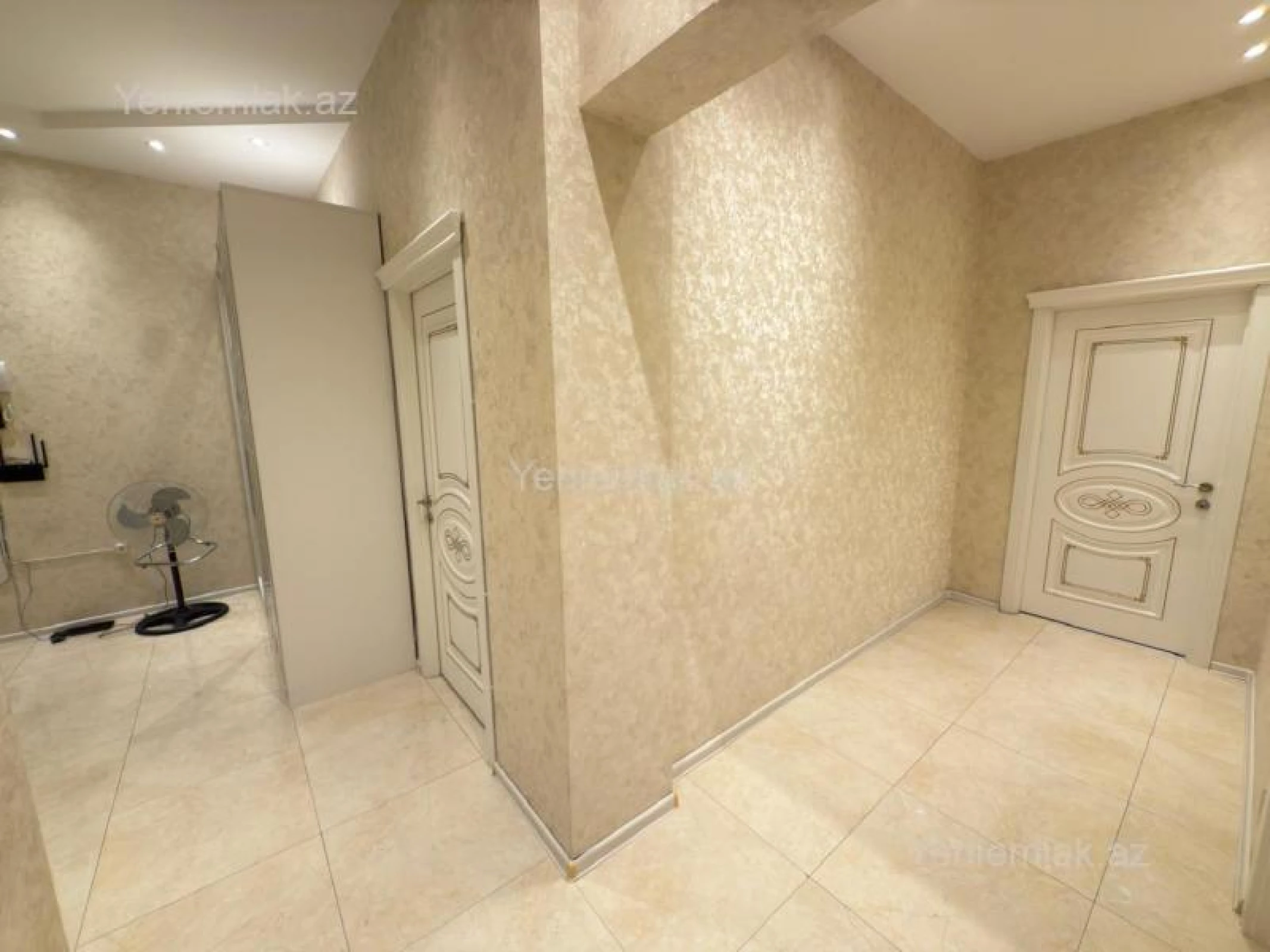 Satılır 3 otaqlı yeni tikili 127 m²