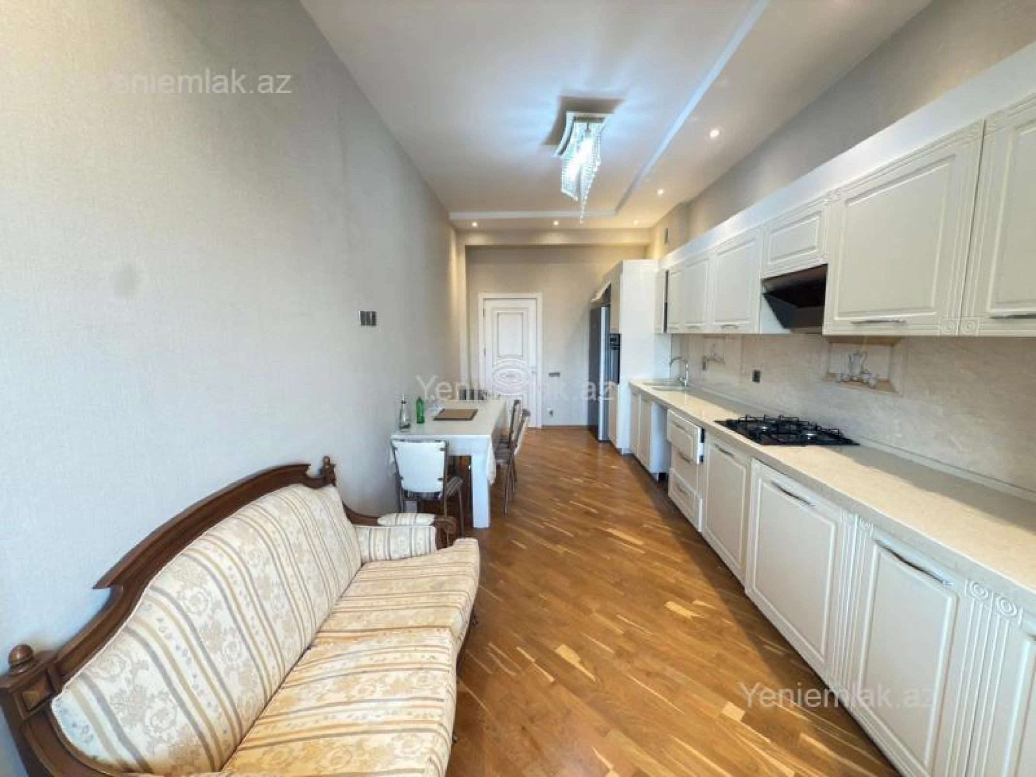 Satılır 3 otaqlı yeni tikili 127 m²