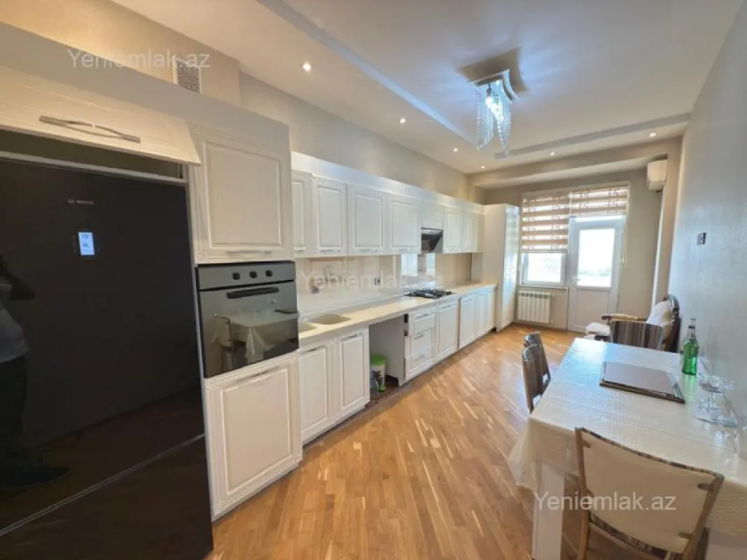 Satılır 3 otaqlı yeni tikili 127 m²