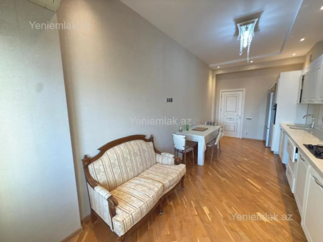 Satılır 3 otaqlı yeni tikili 127 m²