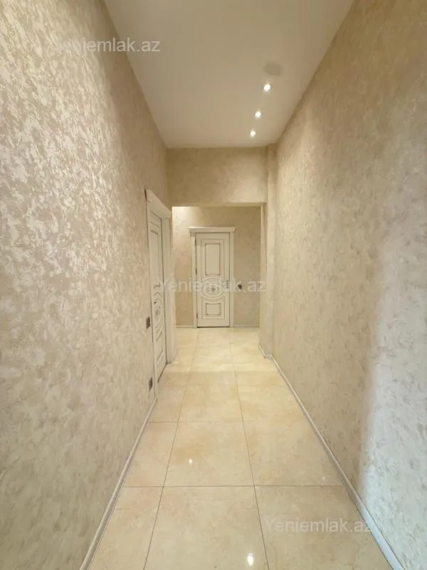 Satılır 3 otaqlı yeni tikili 127 m²