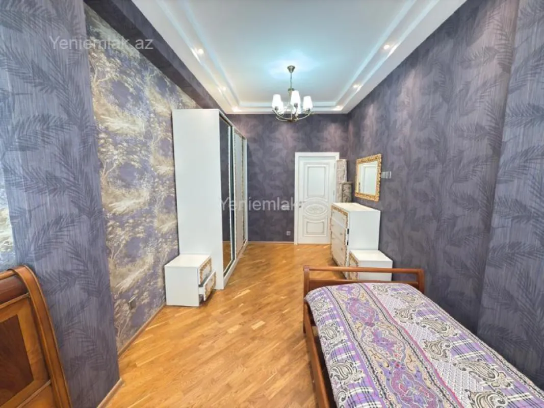 Satılır 3 otaqlı yeni tikili 127 m²