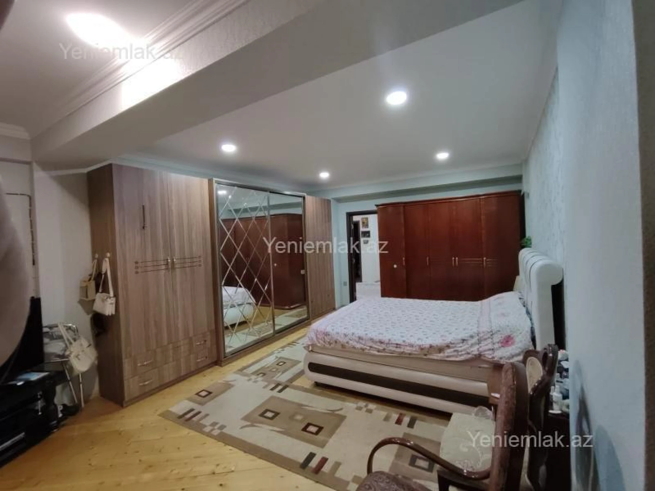 Satılır 3 otaqlı yeni tikili 142 m²