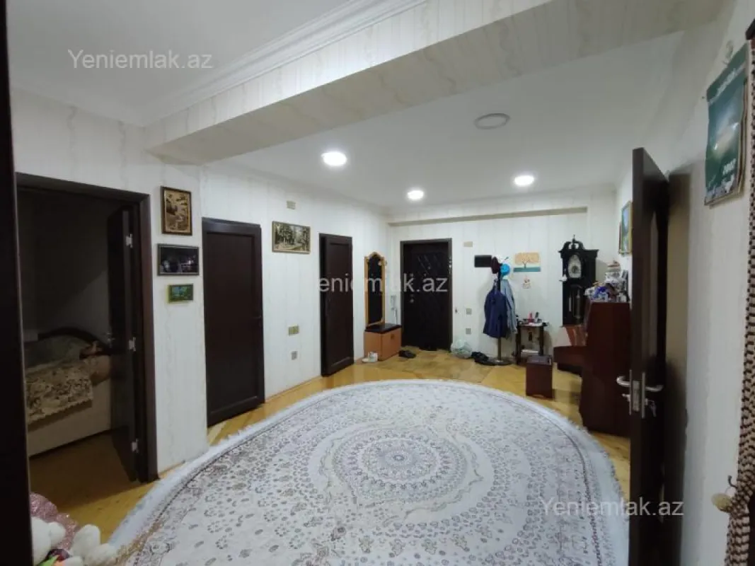 Satılır 3 otaqlı yeni tikili 142 m²