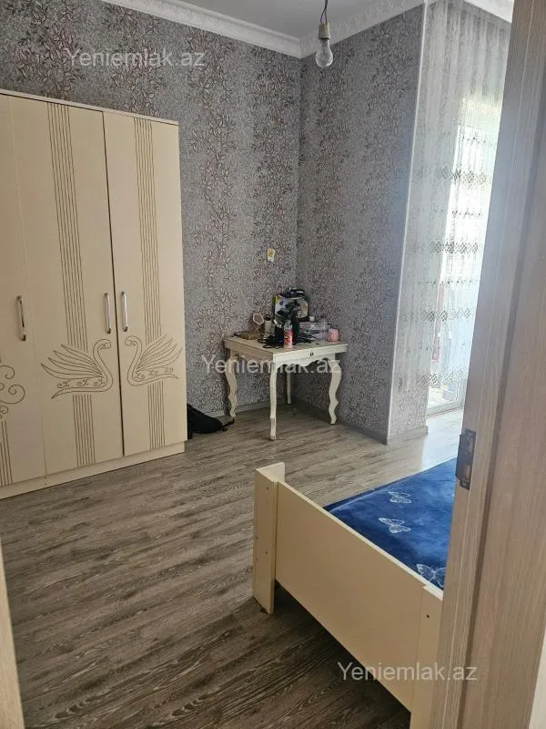 Satılır 4 otaqlı həyət evi 140 m²