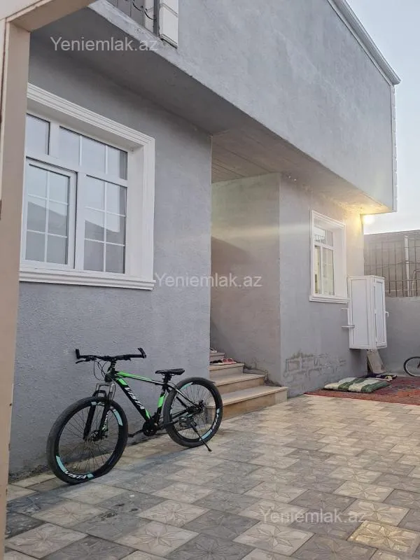 Satılır 4 otaqlı həyət evi 140 m²