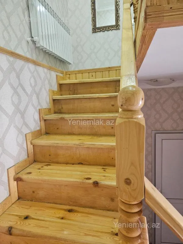 Satılır 4 otaqlı həyət evi 140 m²