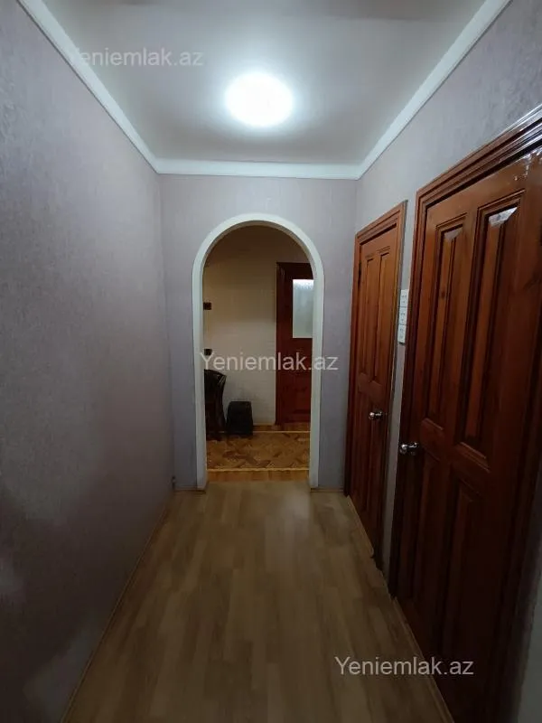 Satılır 5 otaqlı köhnə tikili 131 m²