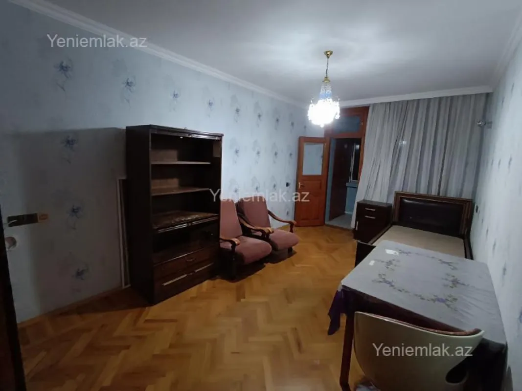 Satılır 5 otaqlı köhnə tikili 131 m²