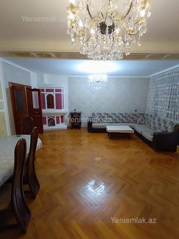 Satılır 5 otaqlı köhnə tikili 131 m²
