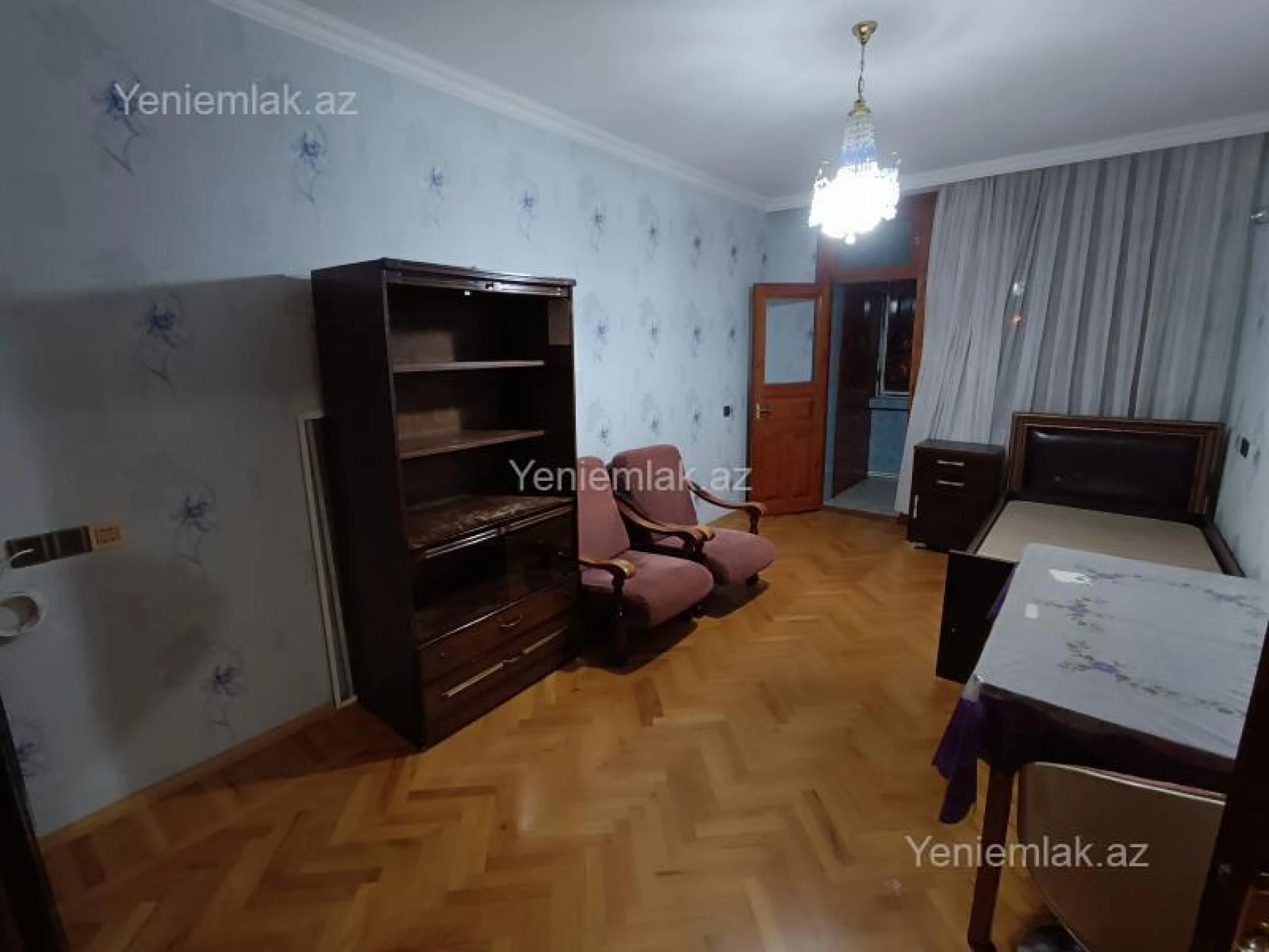 Satılır 5 otaqlı köhnə tikili 131 m²